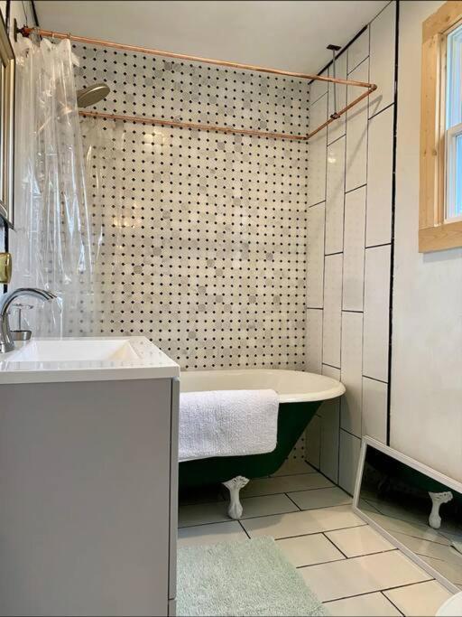 Studio Apt W Garden Kingston Zewnętrze zdjęcie