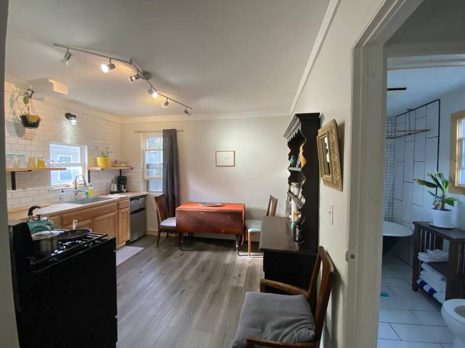 Studio Apt W Garden Kingston Zewnętrze zdjęcie